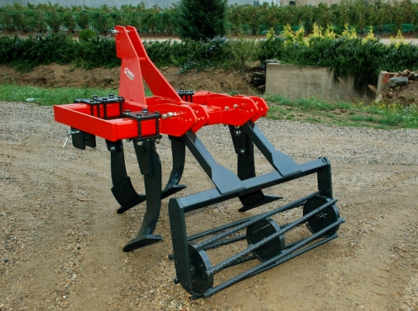 Décompacteur Agricole PASTO Hermes 2 Dents – échelle 1/32 – Modèle Artisanal Orange – CW